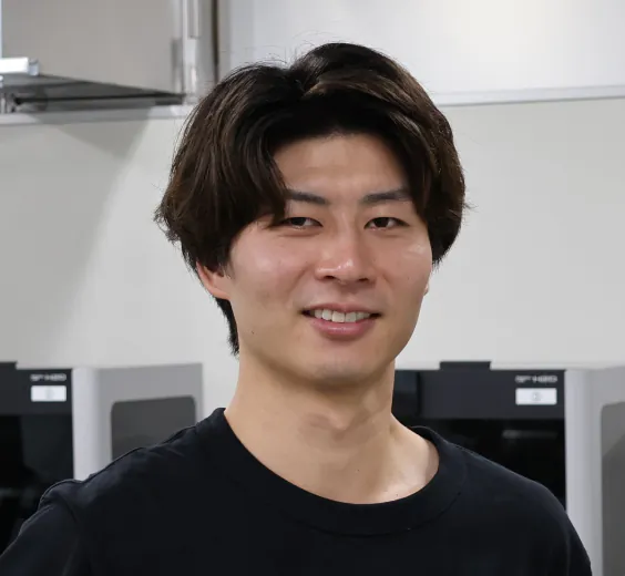 宇於崎 圭吾(ウオザキ ケイゴ)の写真